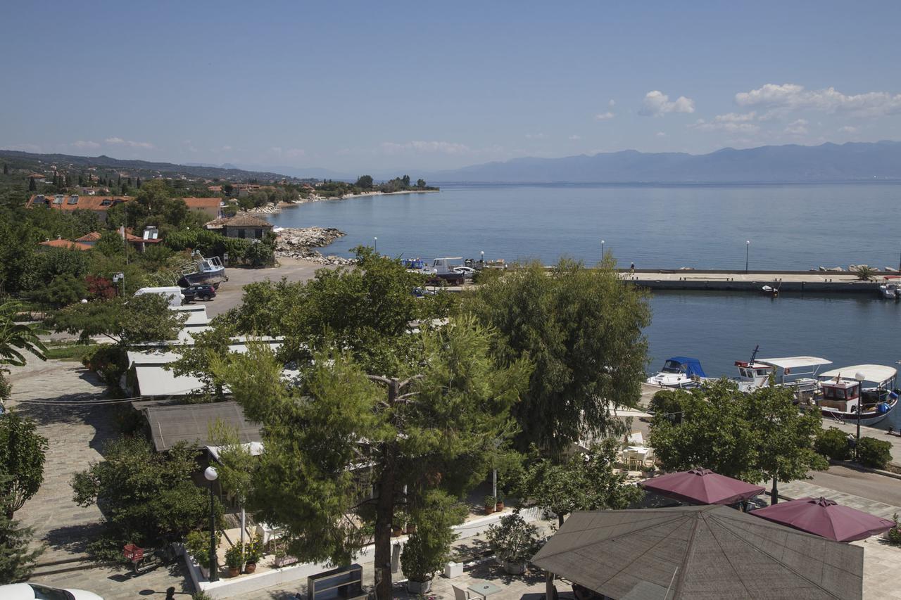 Hotel Angelika à Agios Andreas  Extérieur photo